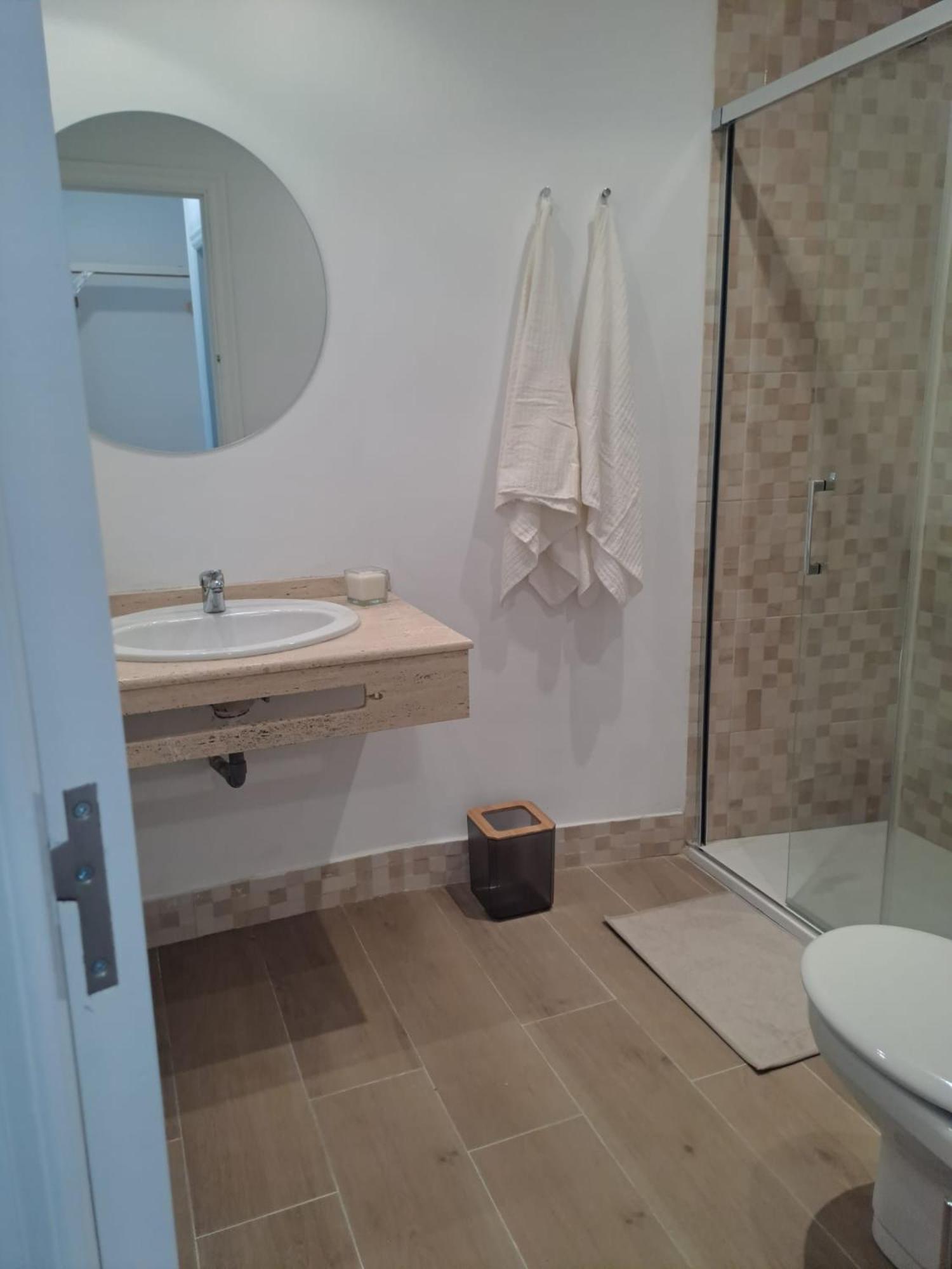 Apartamento Compartido Hab Privadas Playa De La Caleta Cádiz Exterior foto